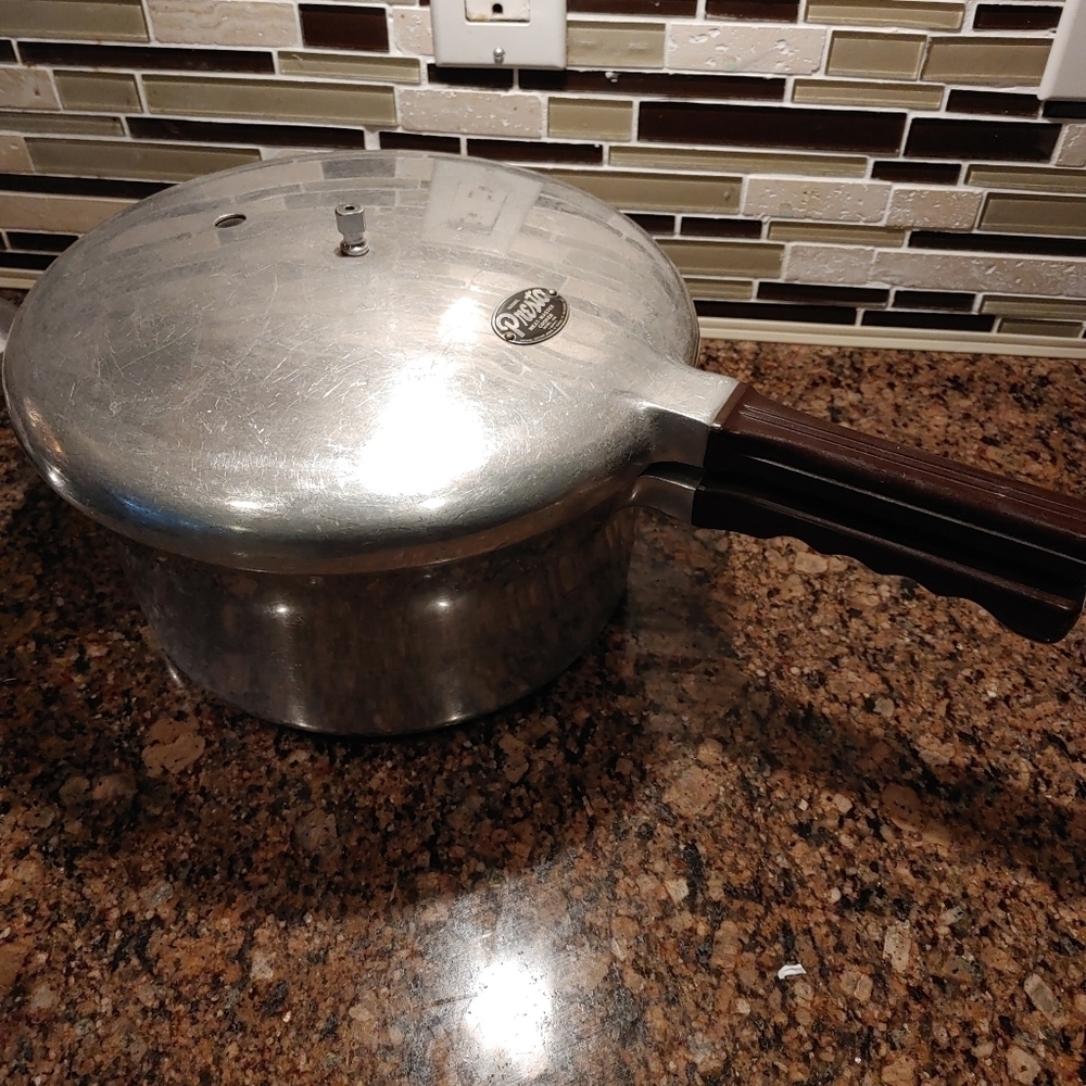 Presto pressure‎ cooker 5 qt model 406